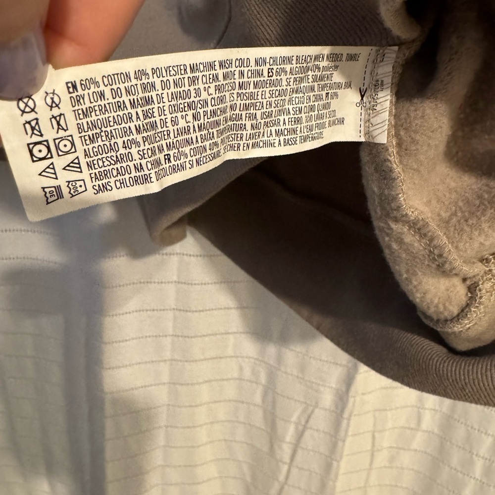 Disney Women’s Hoodie Small - Picture 4 of 5